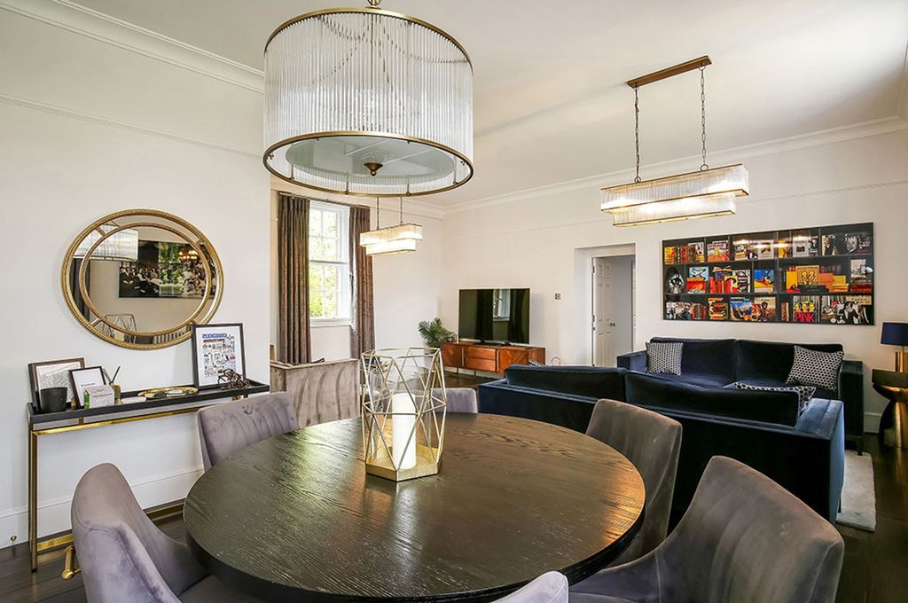 Additional image 3 of 3 bed flat to rentPeninsula Square, Winchester SO23