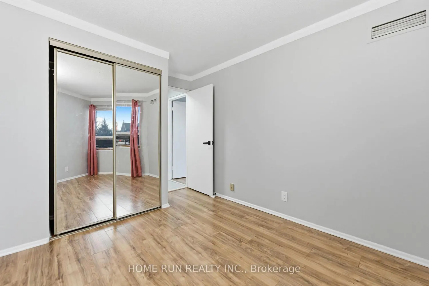 Additional image 13 of 151 Bay Street 104