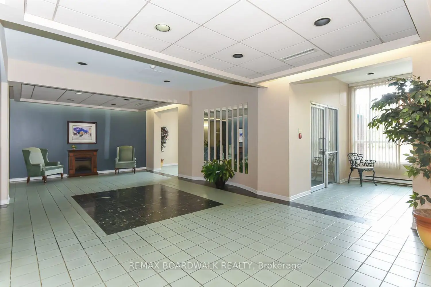 330 Centrum Boulevard 206 photo 5
