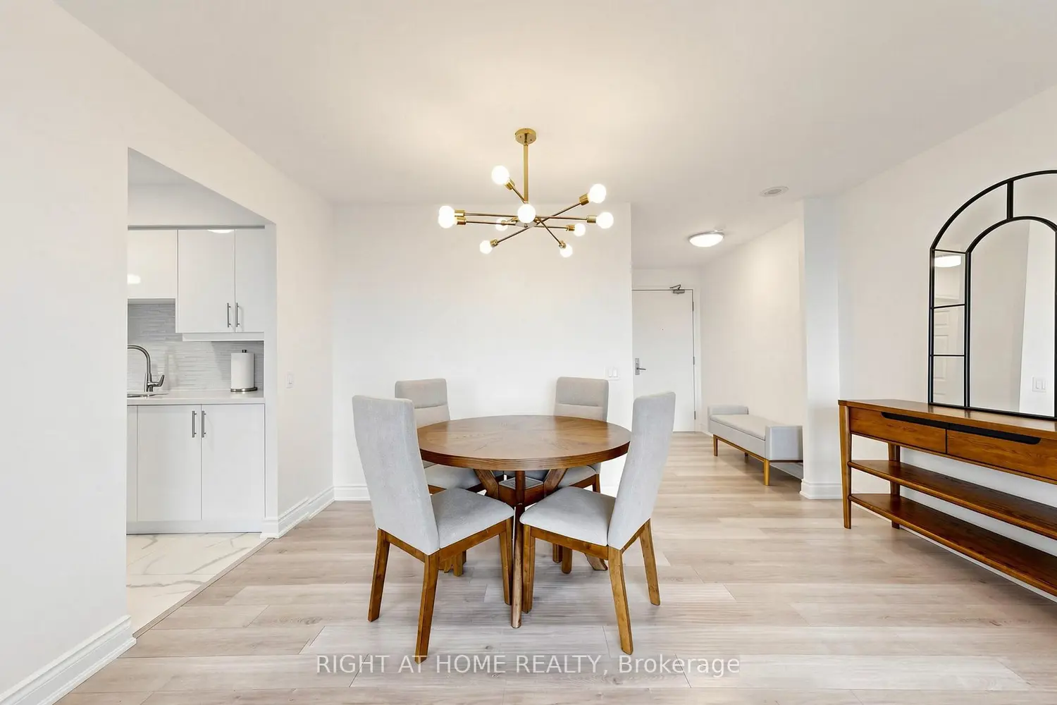 Additional image 7 of 78 Harrison Garden Boulevard 512