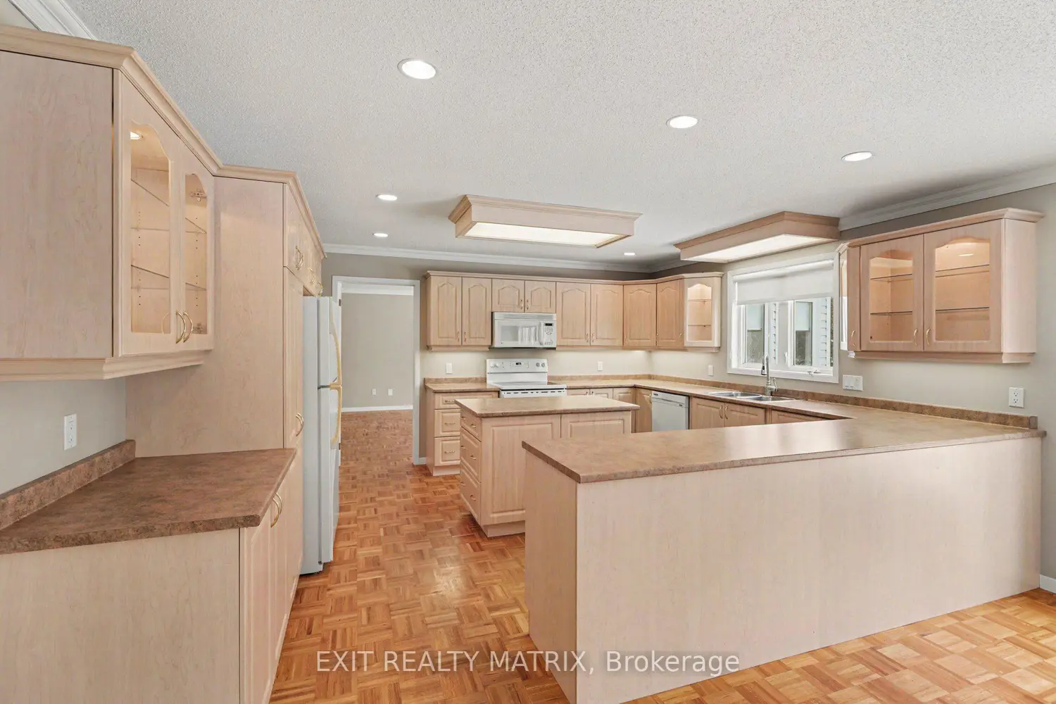 8329 Rodney Farm Drive photo 5
