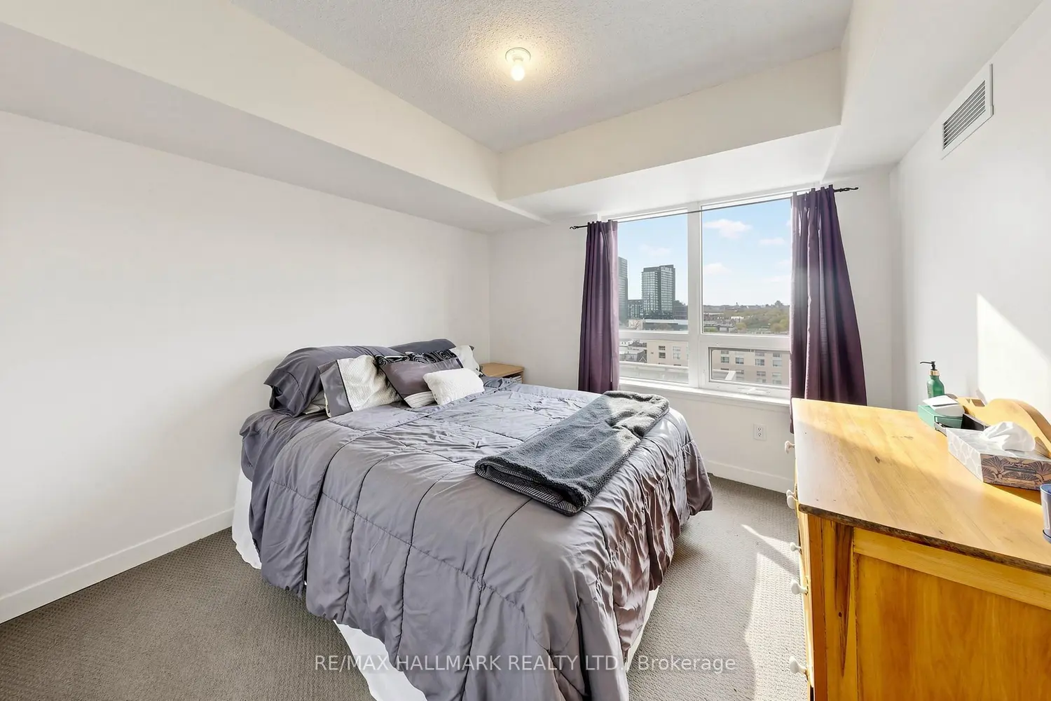 Additional image 10 of 812 Lansdowne Avenue 1119
