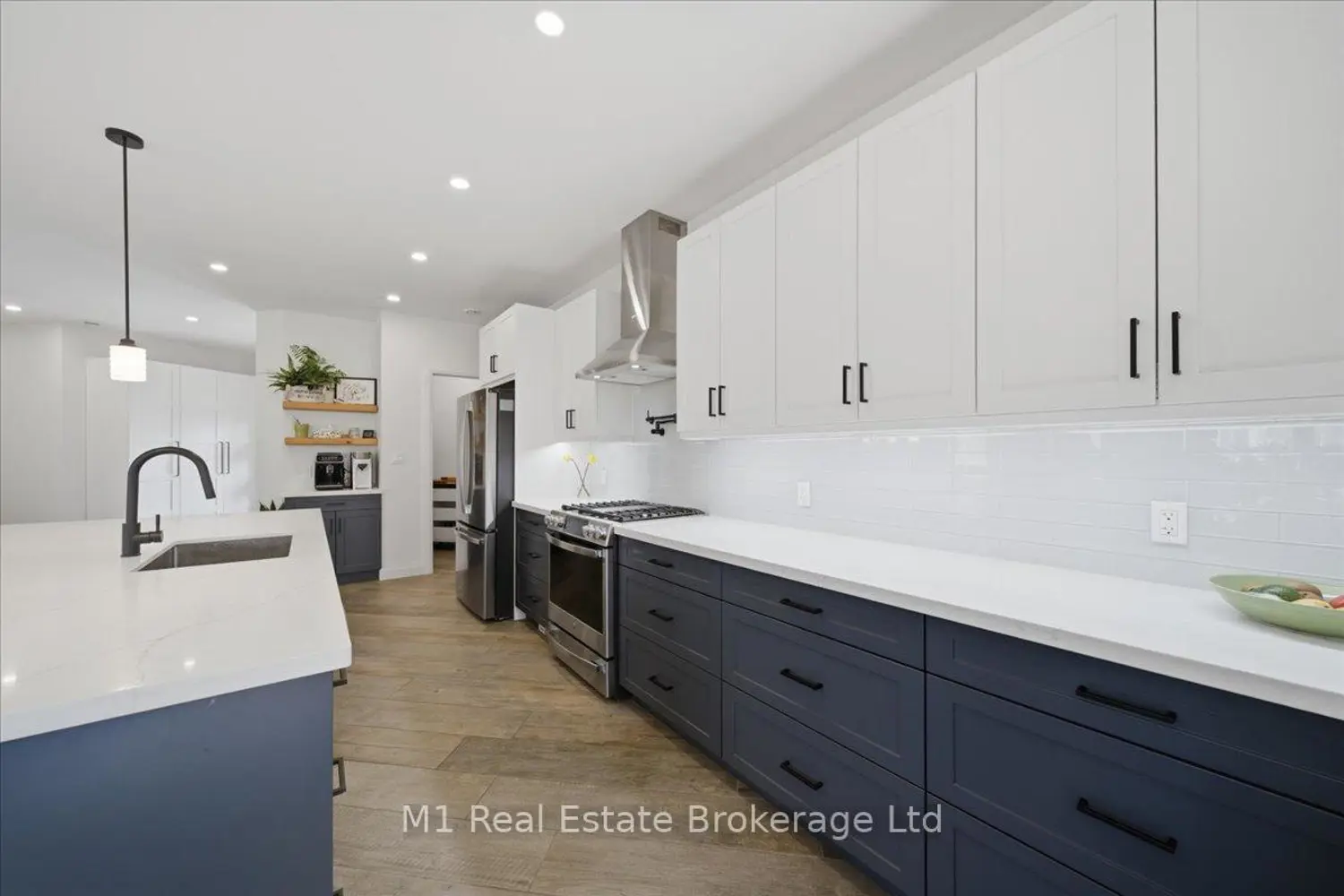 3278 Russell Drive photo 3