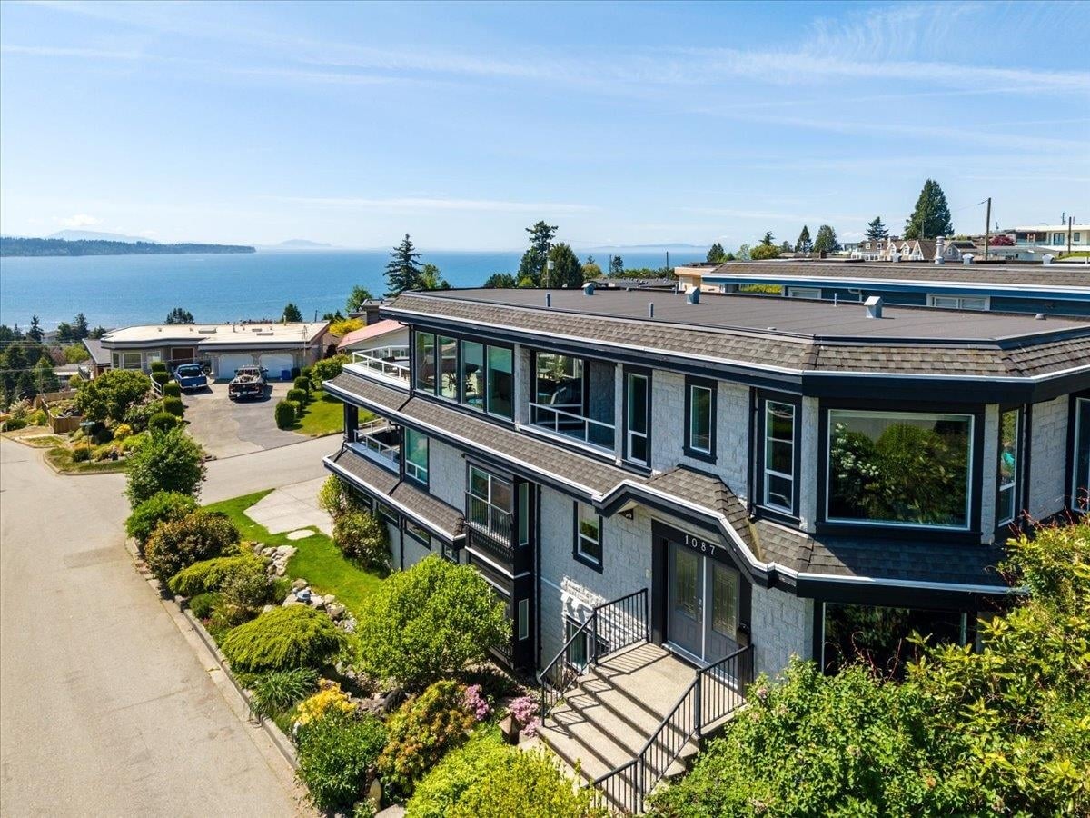 1087 Finlay Street, White Rock, BC, V4B 4K7