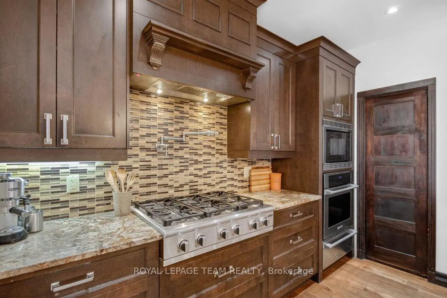 1671 Reindeer Way photo 5