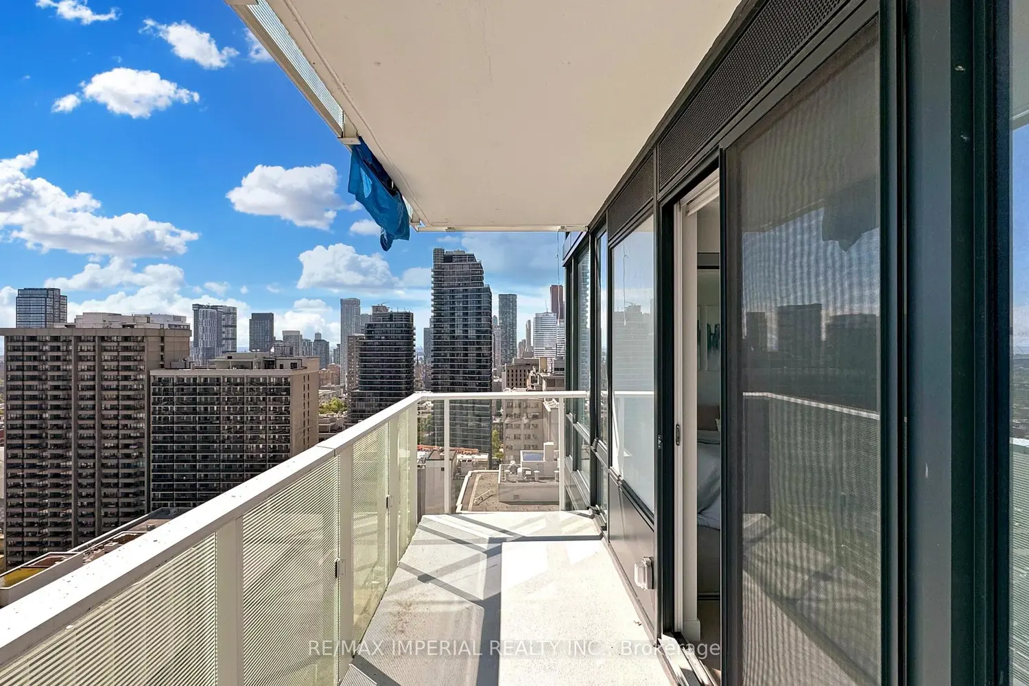 Additional image 13 of 501 Yonge Street 2409