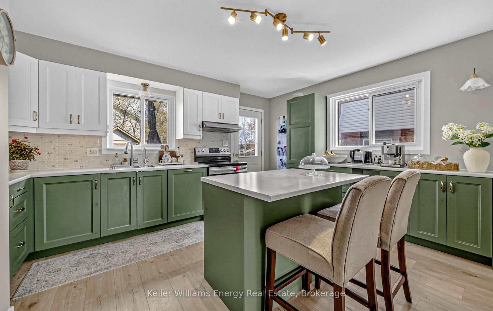 Additional image 4 of 153 Barkley Crescent, Oshawa, ON, L1J 2E5