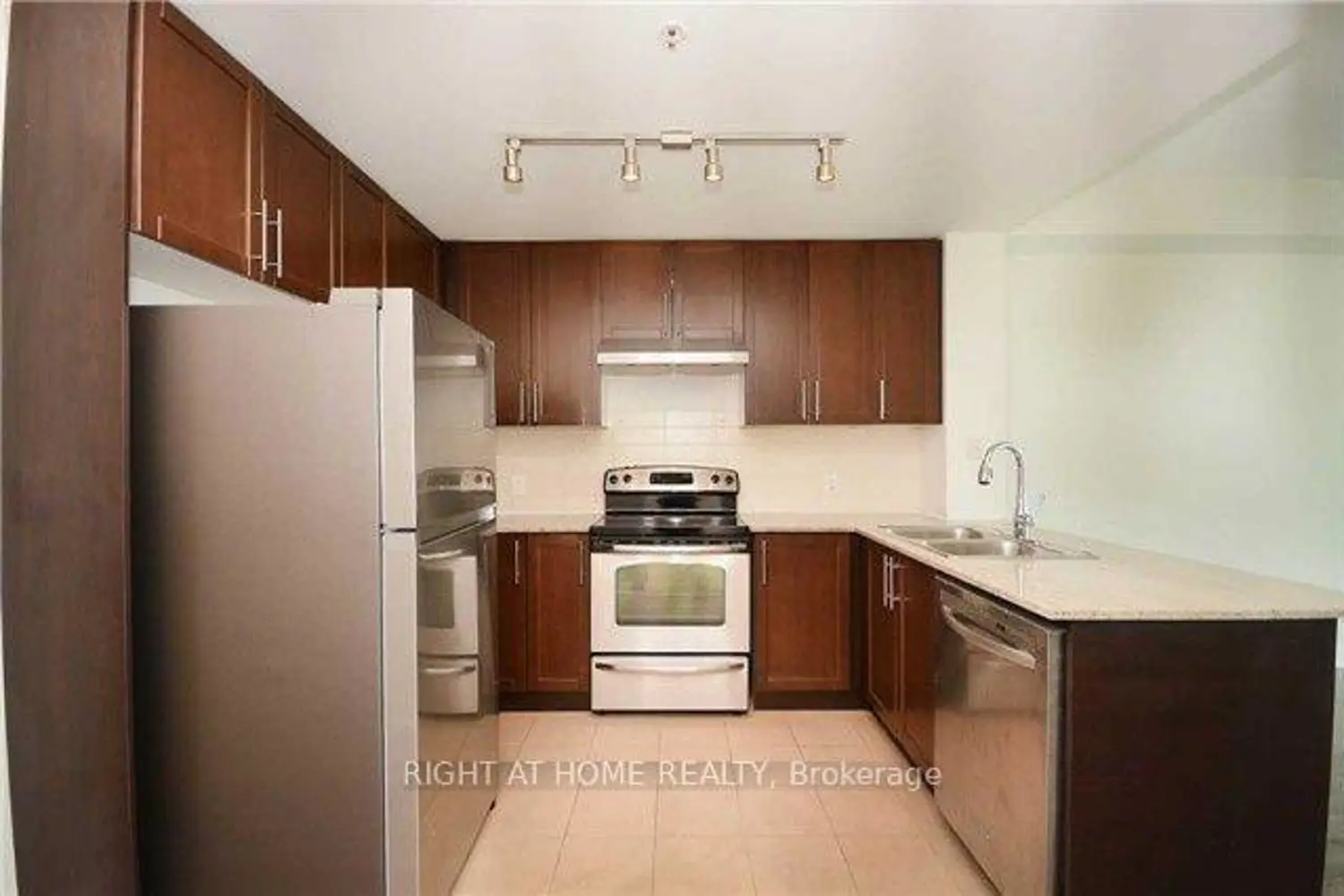 Additional image 5 of 3985 Grand Park Drive 1610