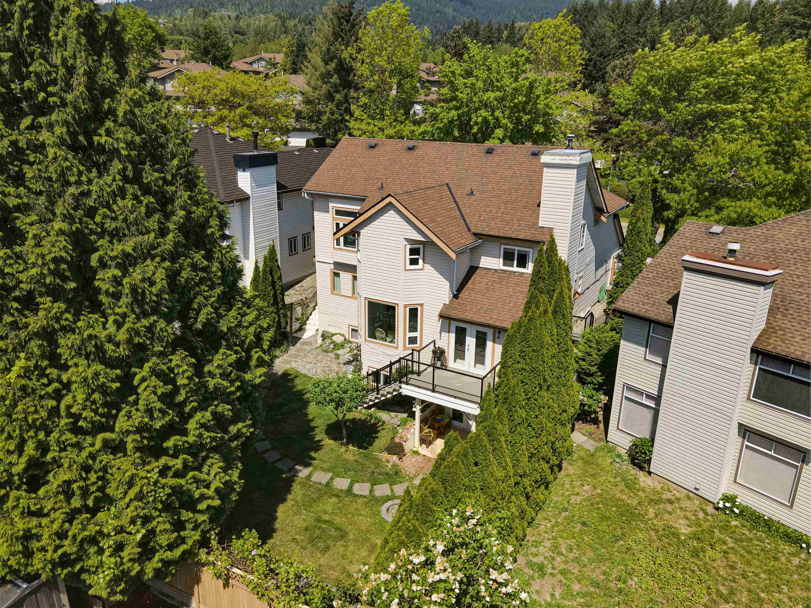 1476 Lansdowne Drive Drive, Coquitlam, BC, V3E 2S8 photo 5