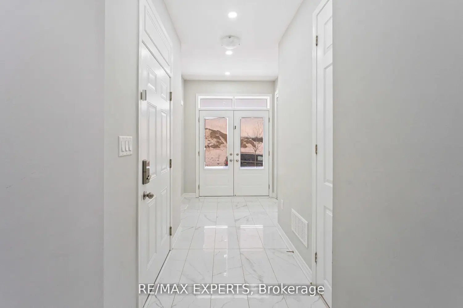 1437 Kerrydale Avenue photo 3