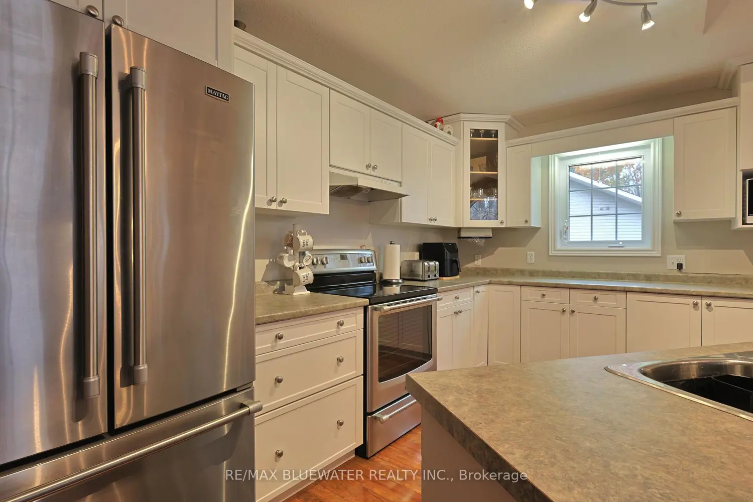Additional image 4 of 363 Shannon Boulevard