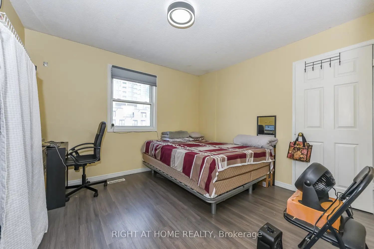 Additional image 17 of 379 Wallenberg Crescent