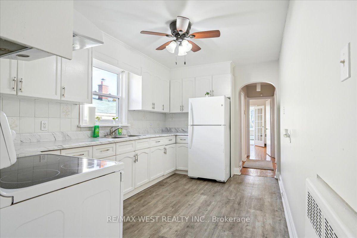 Additional image 3 of 29 Prennan Avenue, Toronto, ON, M9B 4B7