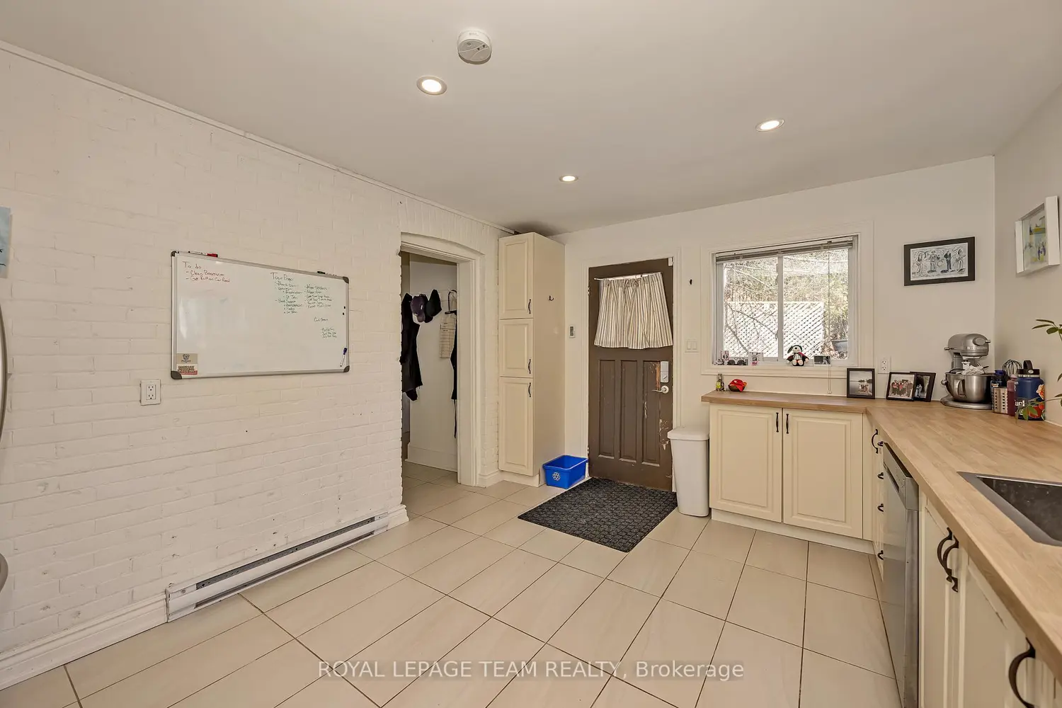 Additional image 4 of 11 Sherbrooke Avenue