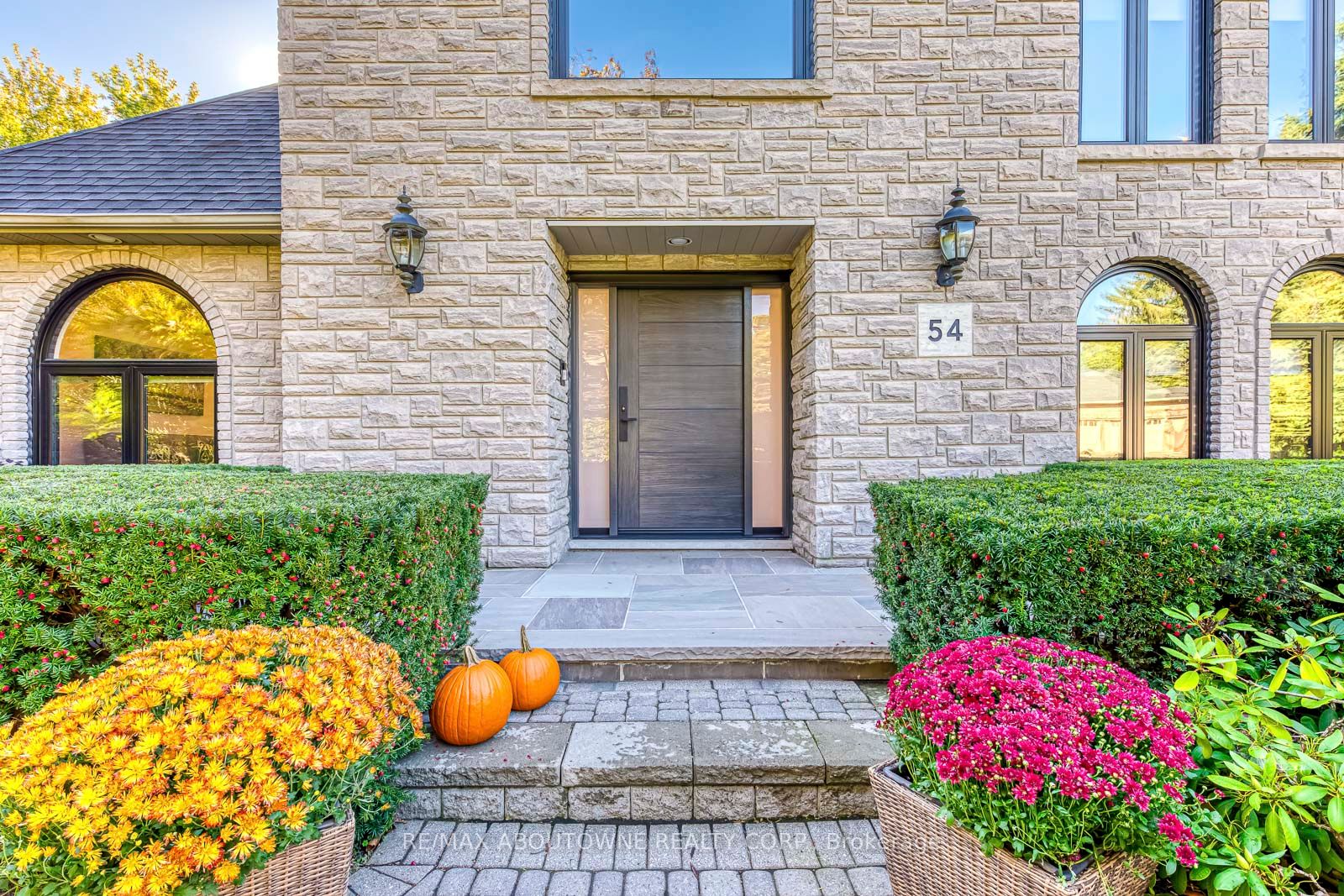 Additional image 3 of 54 Deerview Avenue, Hamilton, ON, L9G 4R8