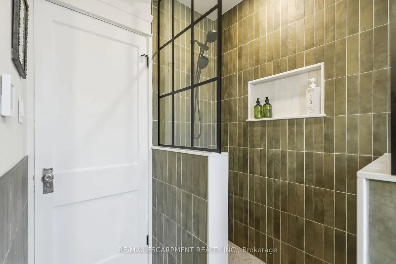 Additional image 9 of 37 Connaught Avenue