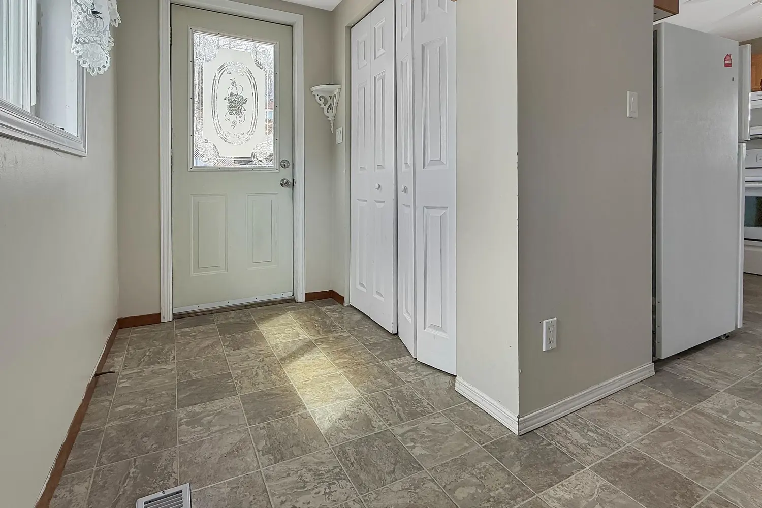91 Third Avenue photo 5
