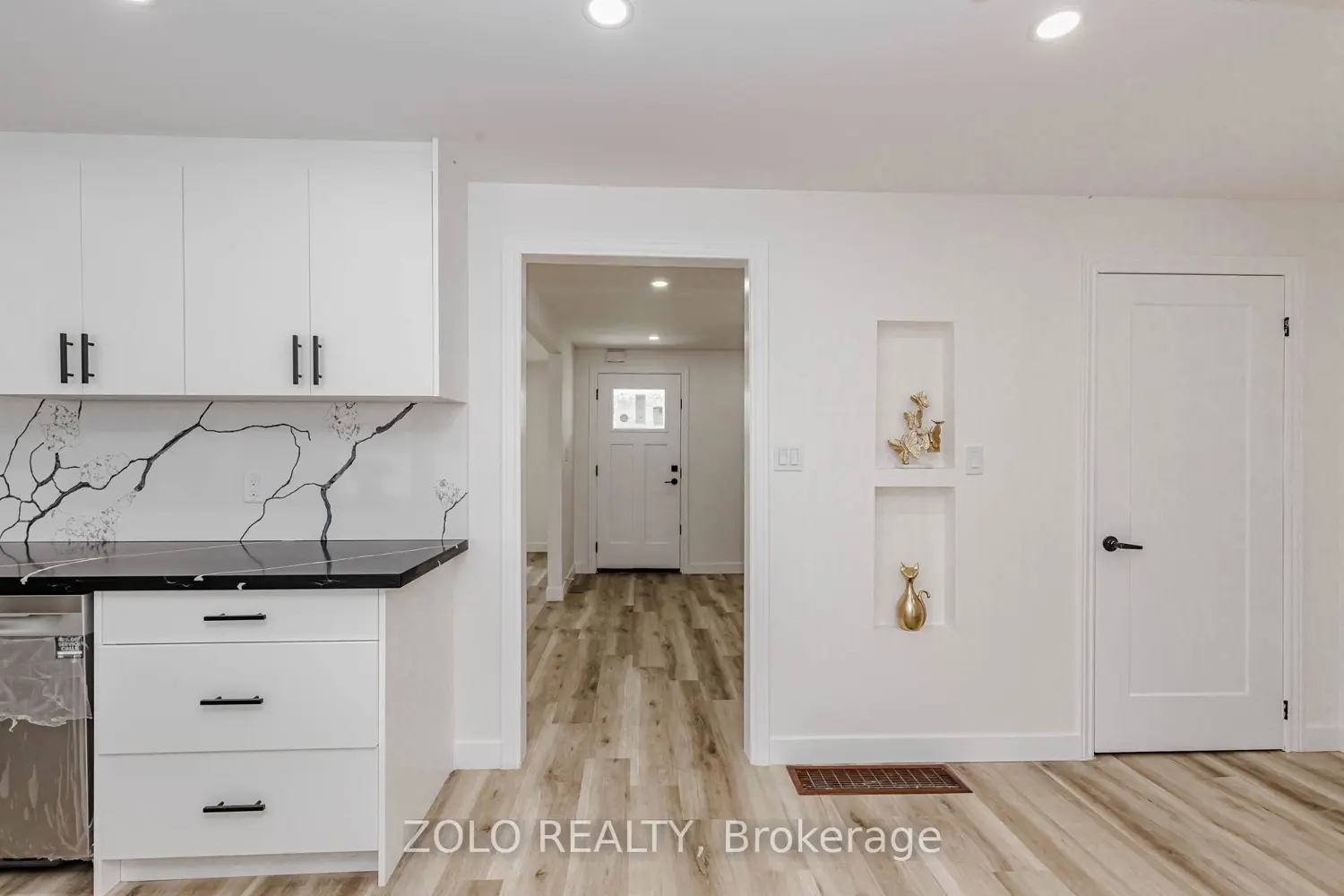 Additional image 13 of 283 Ivon Avenue