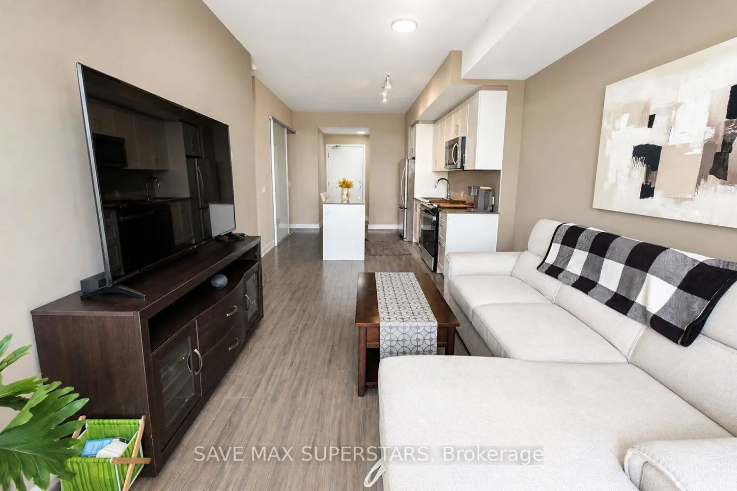 Additional image 5 of 681 Yonge Street 611