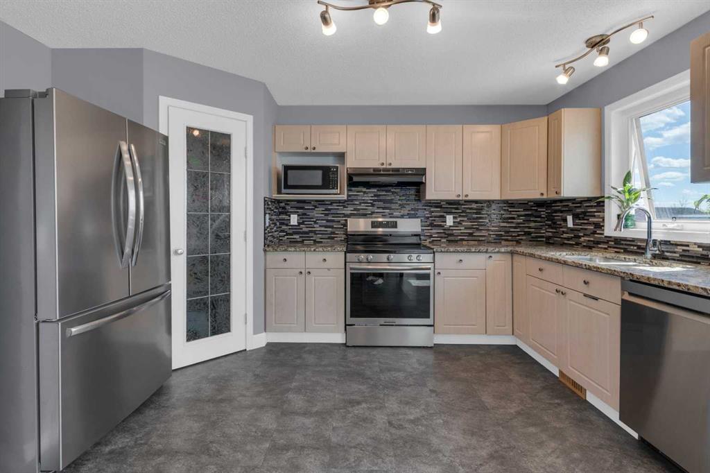 Additional image 4 of 111 Arbour Meadows Close NW, Calgary, AB, T3G 5J4
