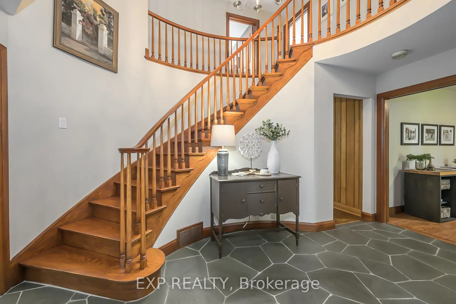 Additional image 9 of 526 Talbot Road