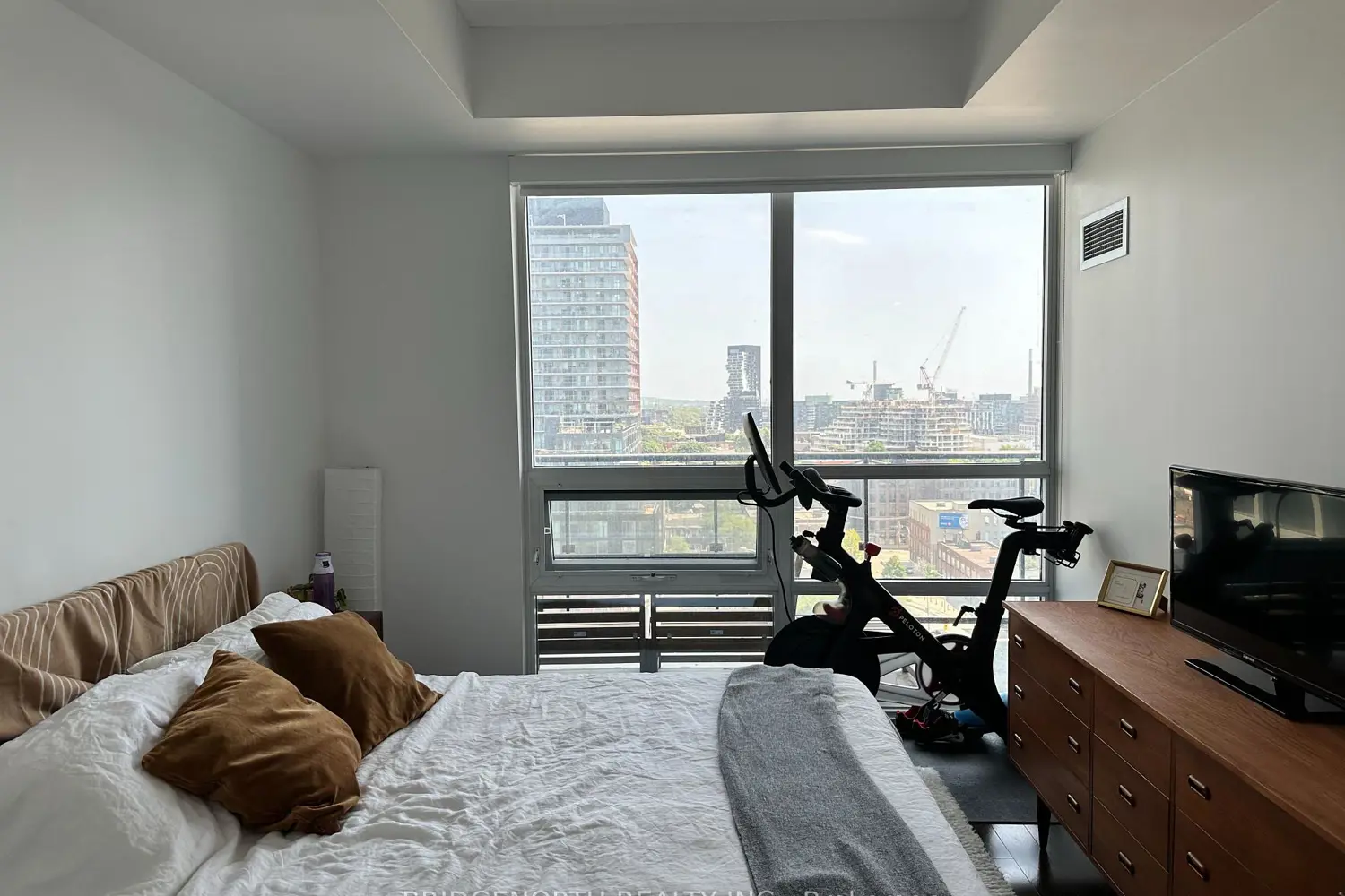 Additional image 11 of 460 Adelaide Street 1726