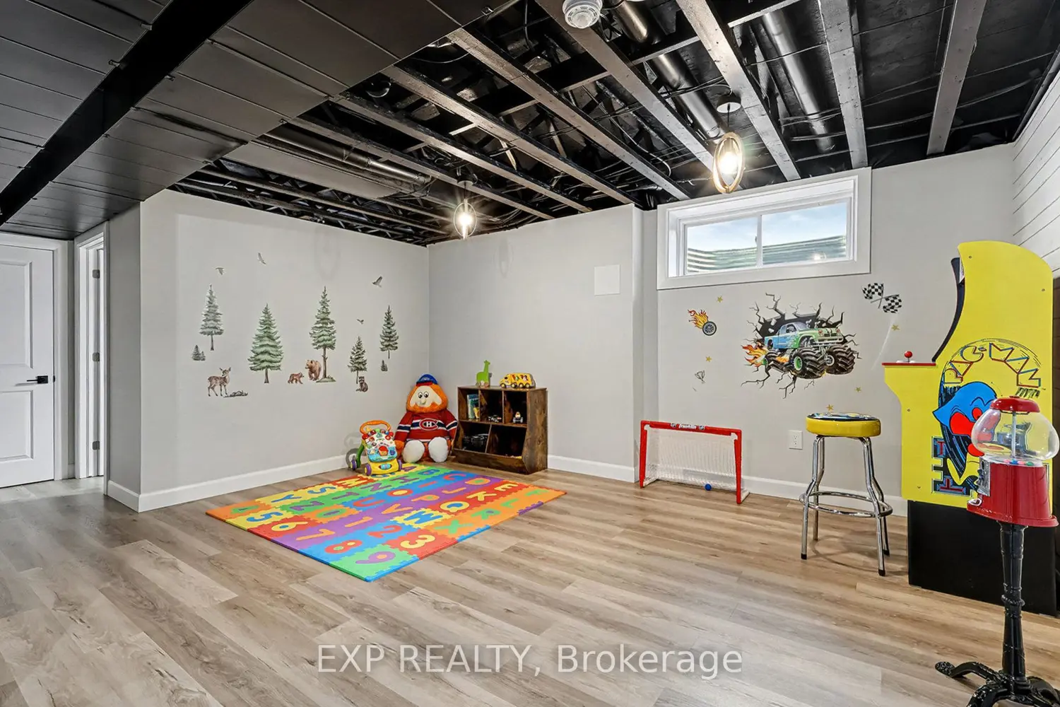200 Nellie Street photo 5