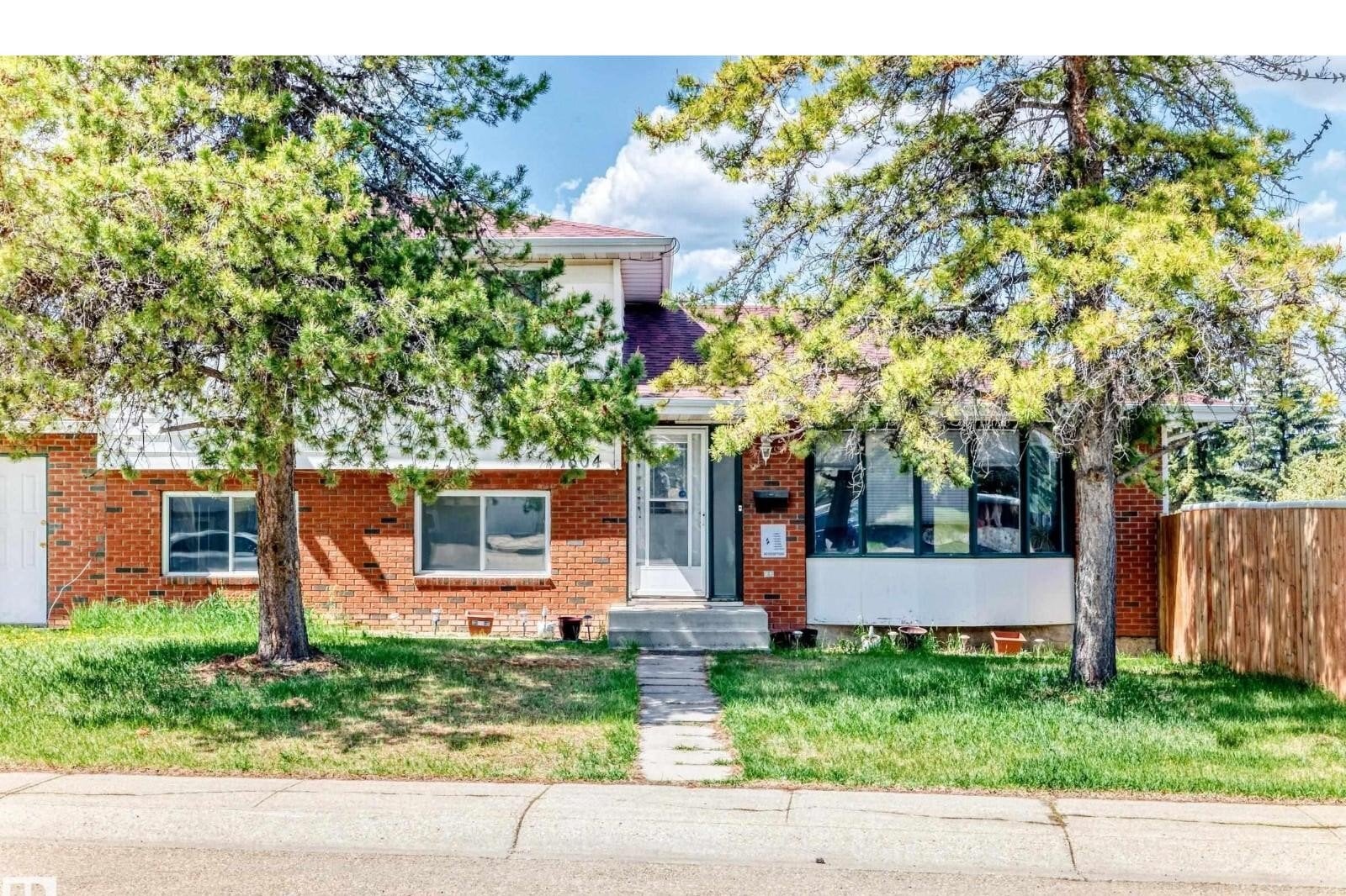 Additional image 8 of 1804 51 Street NW, Edmonton, AB, T6L1K1