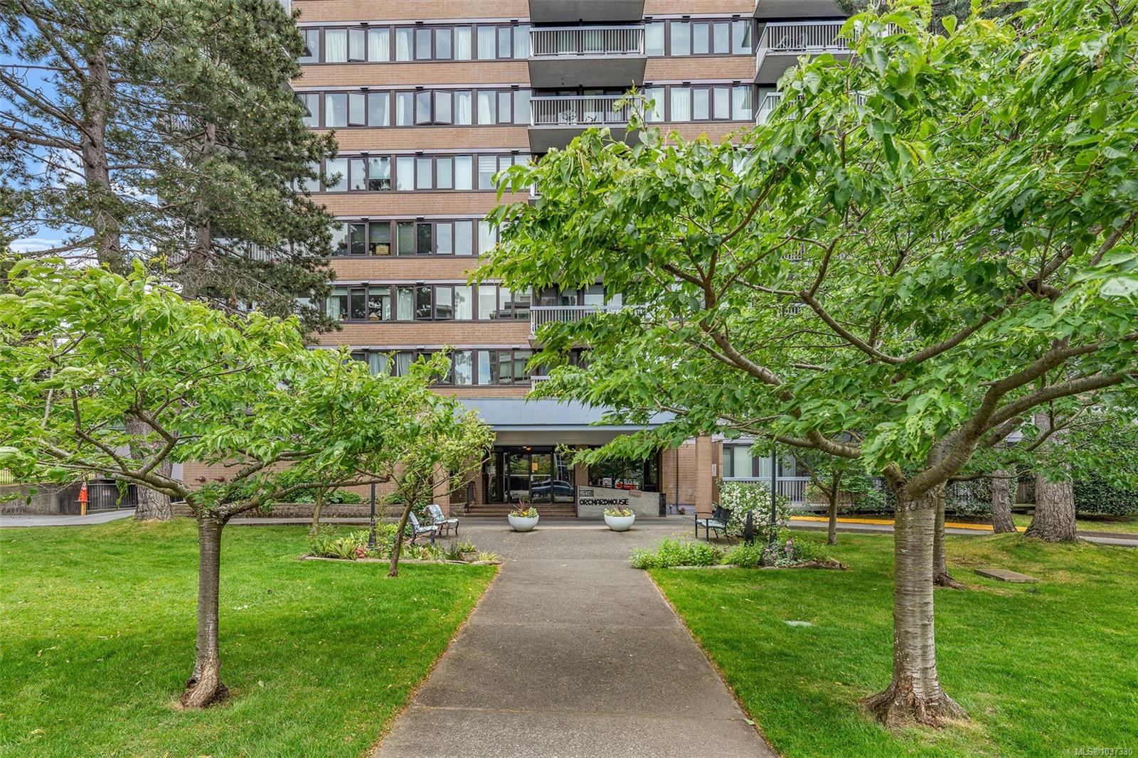 907-647 Michigan Street, Victoria, BC, V8V 1S9