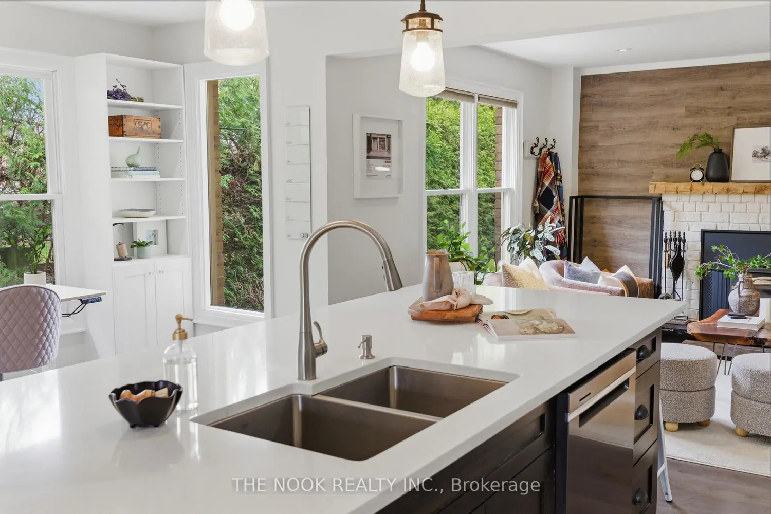 43 Carmody Lane photo 5