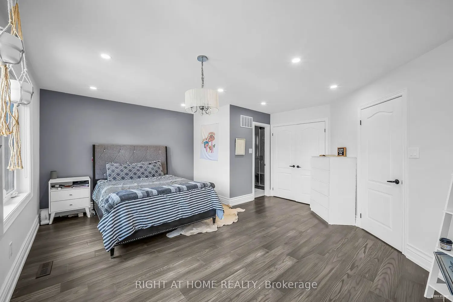 Additional image 16 of 1092 Stonehaven Avenue