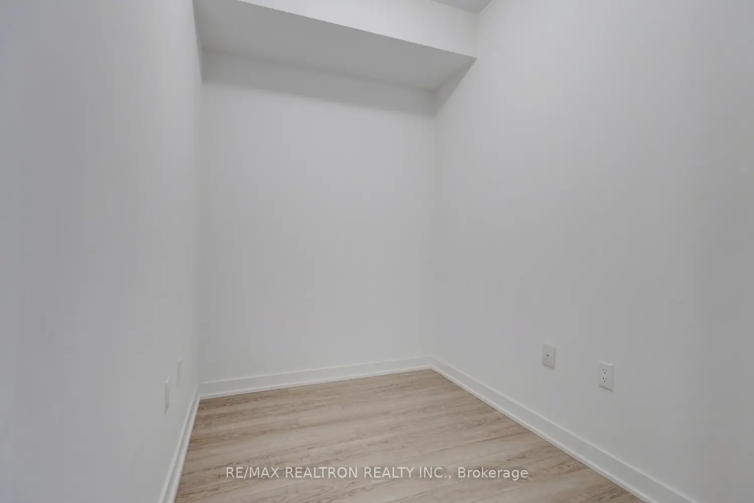 Additional image 8 of 250 Lawrence Avenue 416