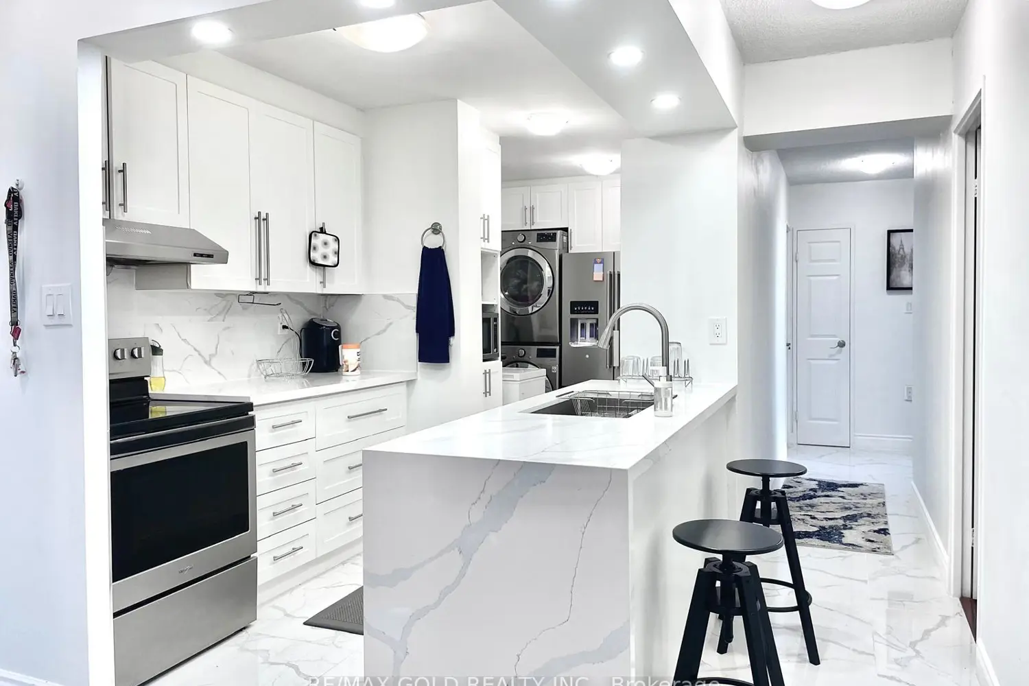 390 Dixon Road 1611