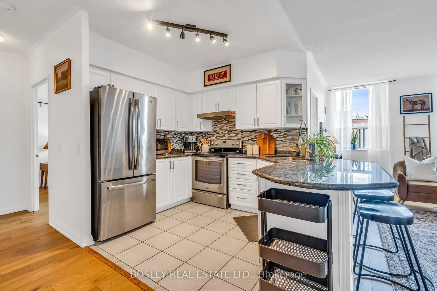 Additional image 8 of 7378 Yonge Street 308