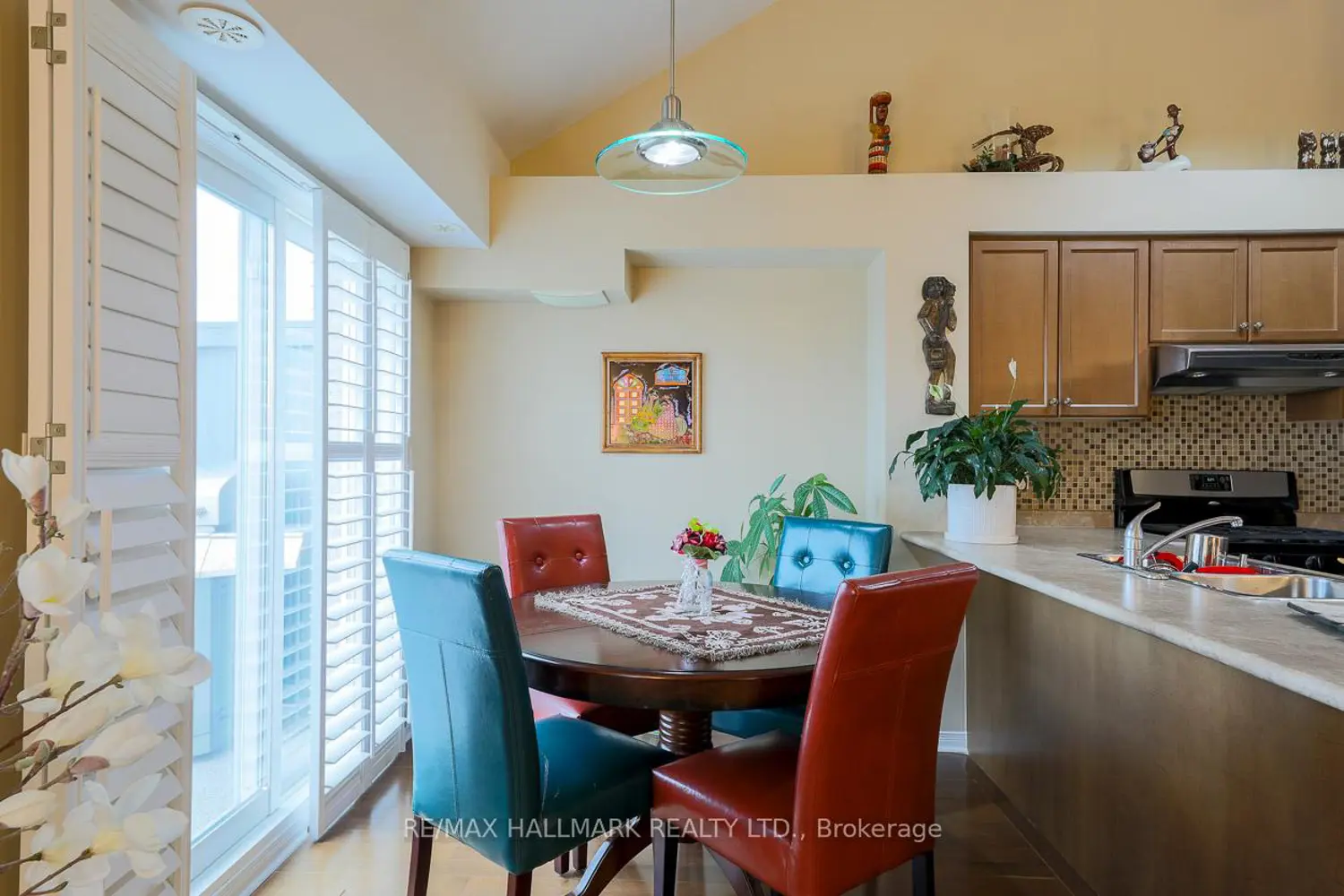 Additional image 6 of 649D Warden Avenue 24