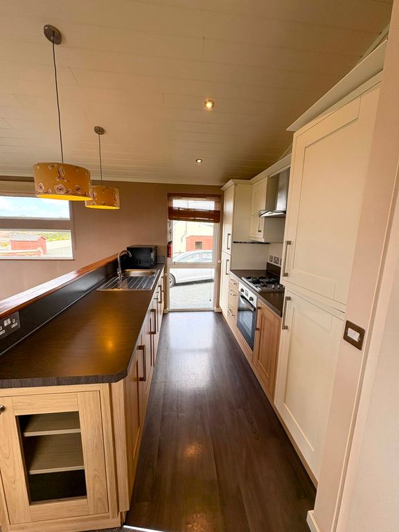 Additional image 2 of 2 bed lodge to rentLodge Ysgo, Rhiw, Pwllheli LL53