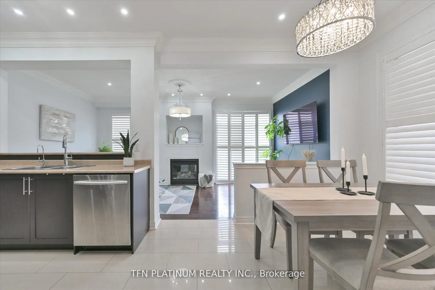 29 Brown Lane photo 3