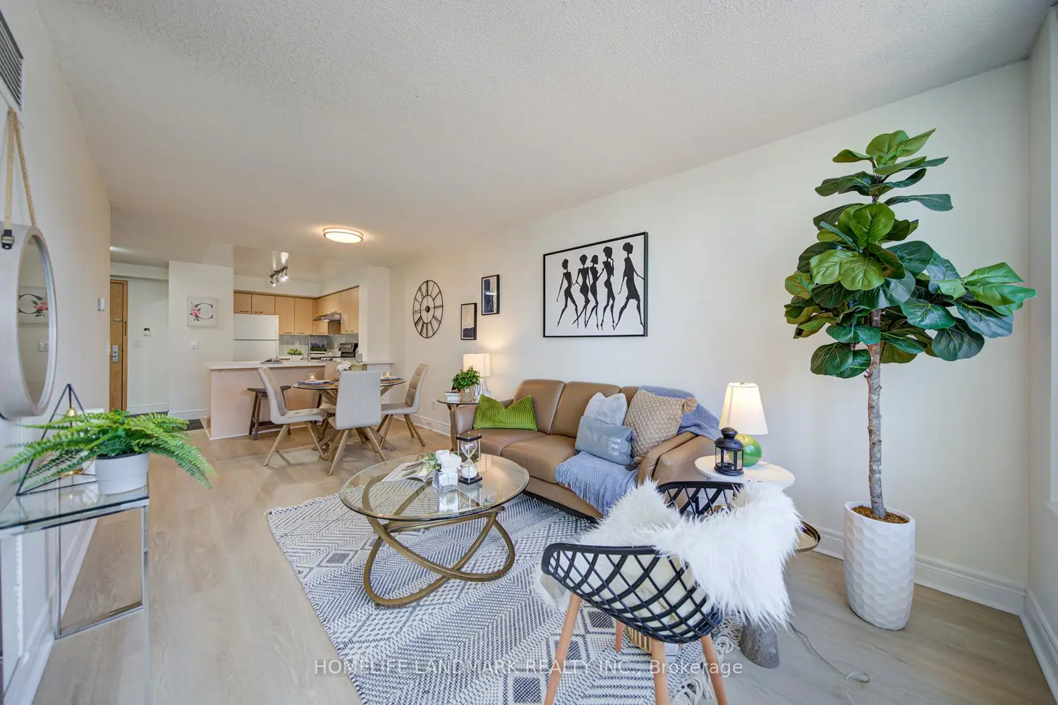 48 Suncrest Boulevard 912