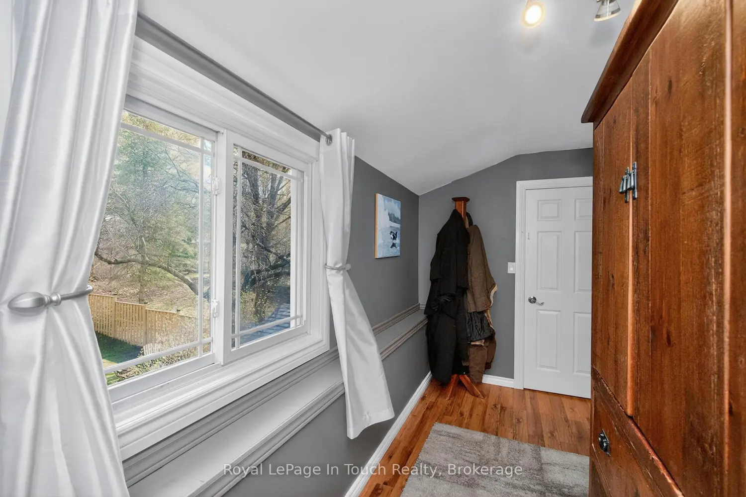 Additional image 9 of 615 Bay Street