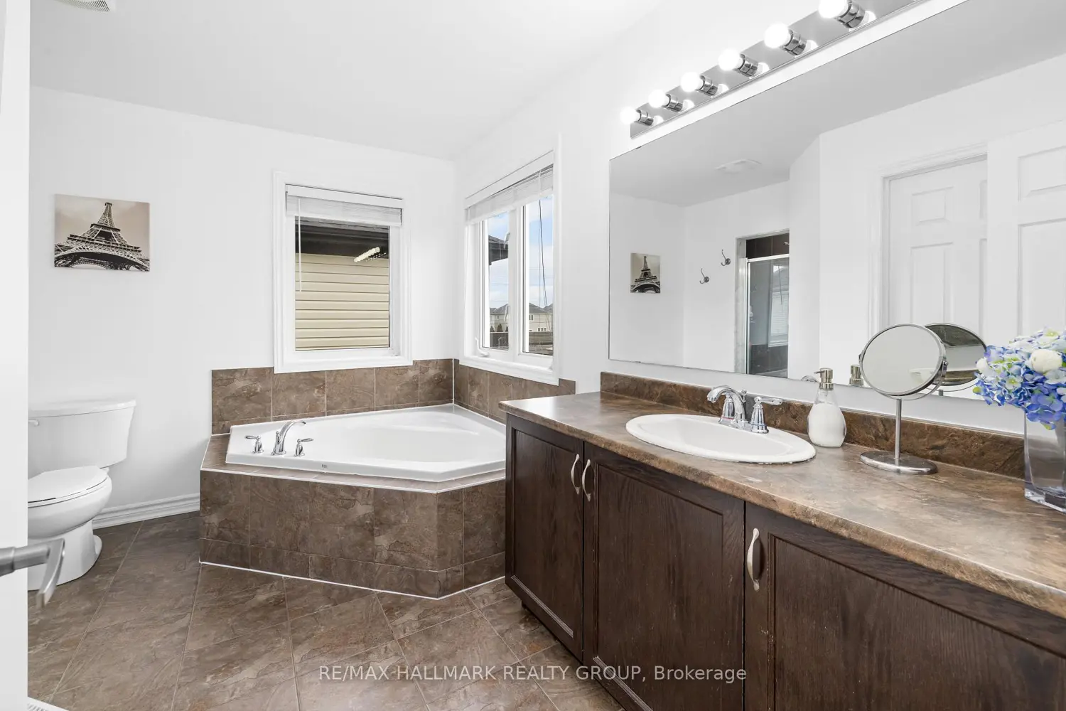 Additional image 17 of 529 Dundonald Drive
