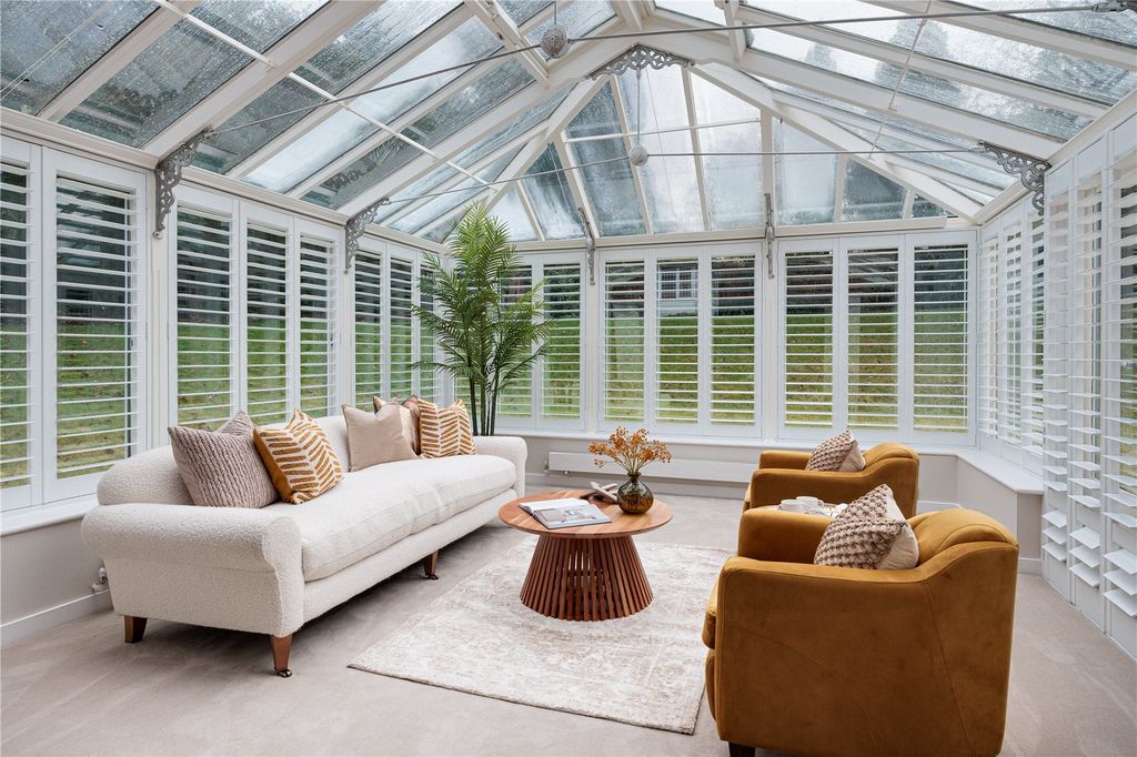 Additional image 8 of 5 bed detached house to rentUnderwood Road, Alderley Edge, Cheshire SK9