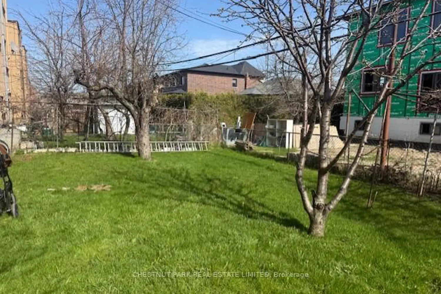 Additional image 14 of 757 Lawrence Avenue