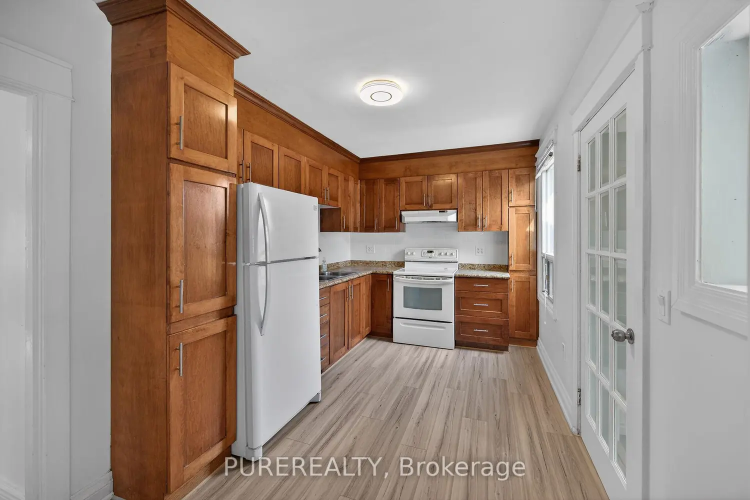Additional image 10 of 643 Upper Wellington Street