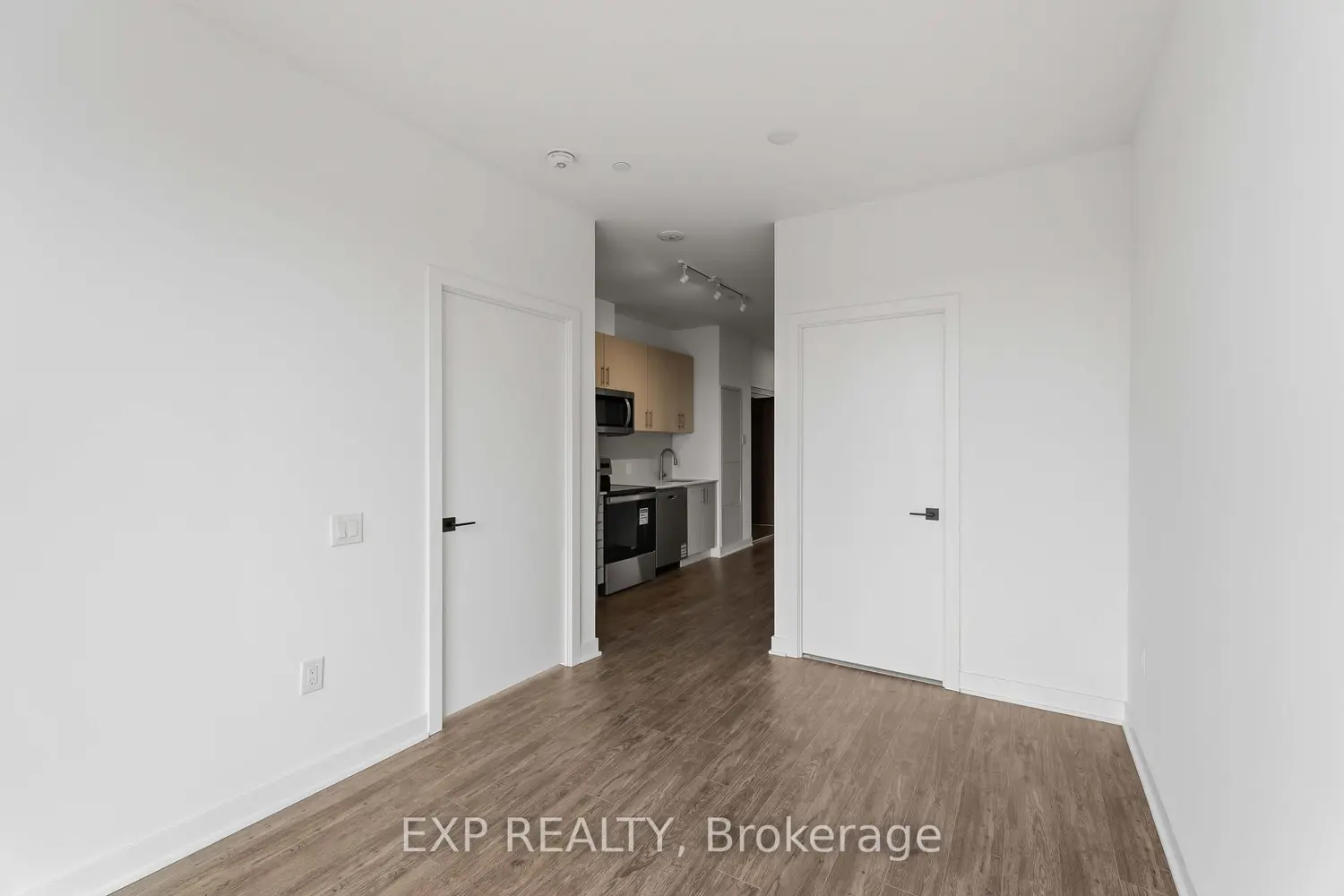 Additional image 5 of 2782 Barton Street 1619