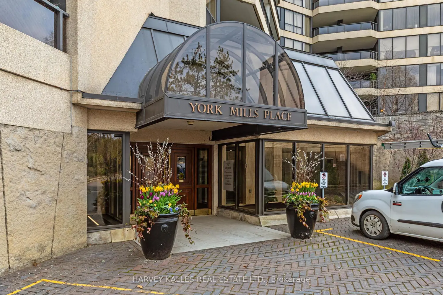 Additional image 2 of 3900 Yonge Street 201