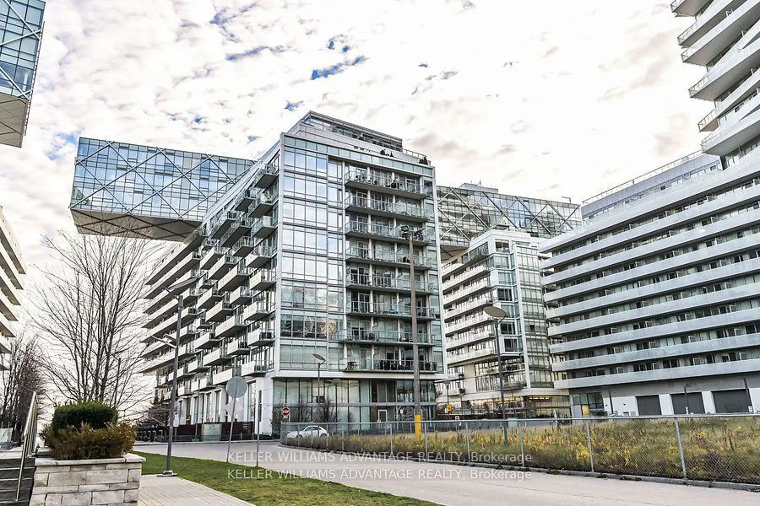 Additional image 13 of 29 Queens Quay 616