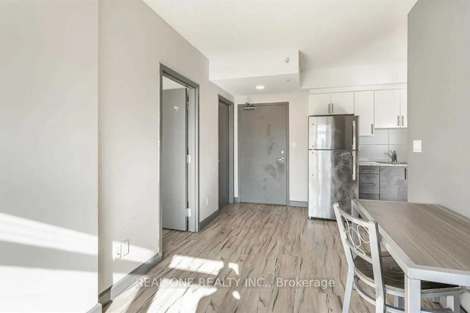 258A Sunview Street 1156 photo 5