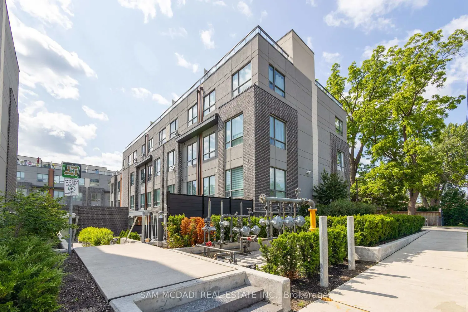 Additional image 19 of 670 Atwater Avenue 1