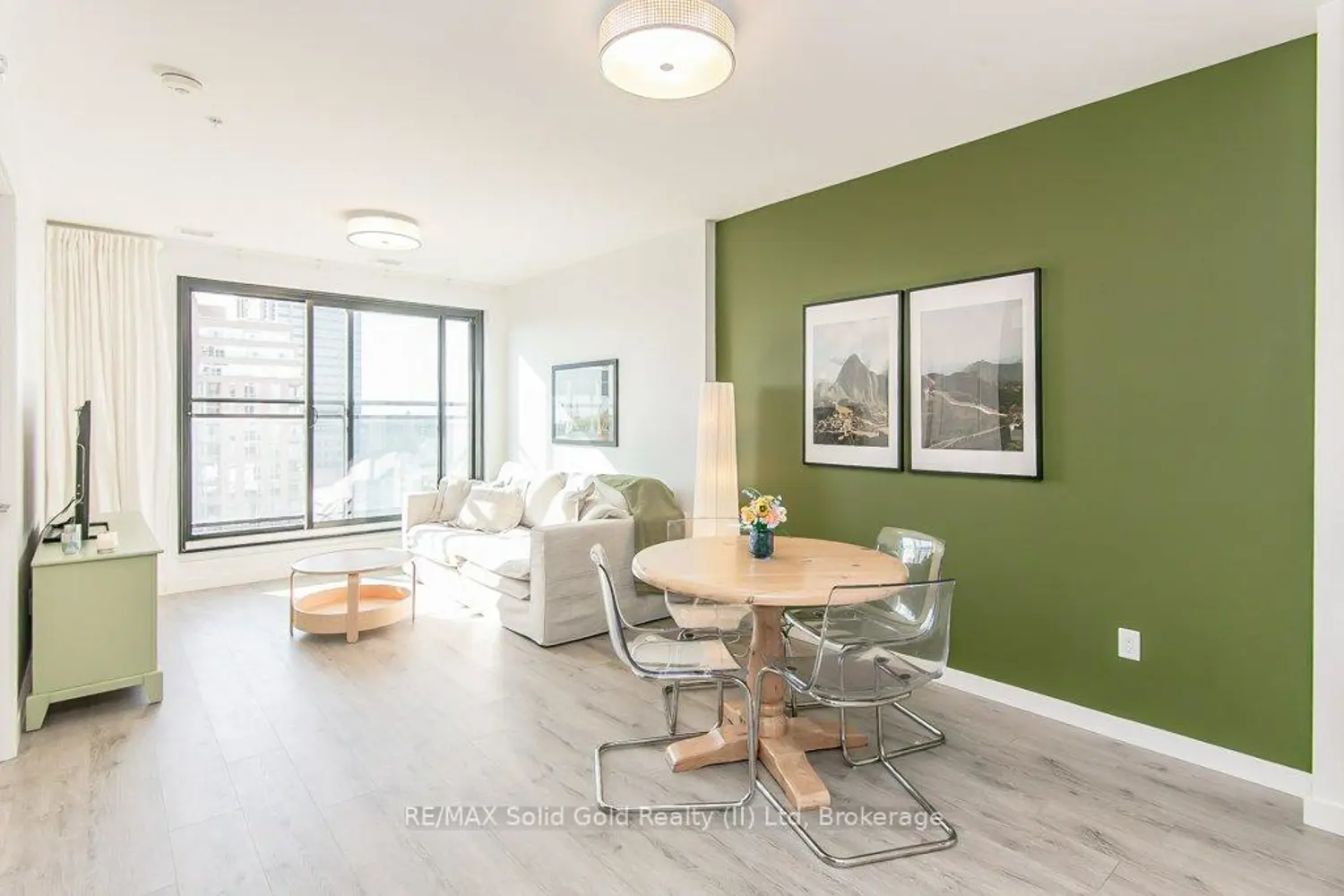181 King Street 1010 photo 5