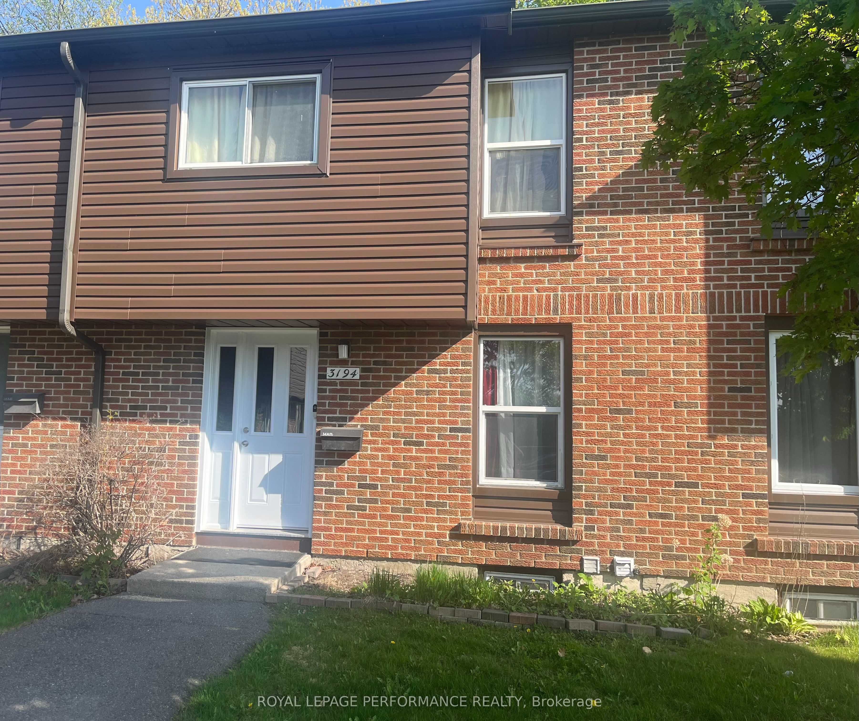 3194 Stockton Drive, Ottawa, ON, K1T 1S1